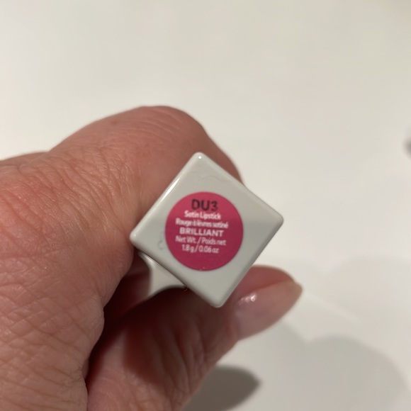 Beautycounter statement maker satin lipstick. In Brilliant (Rose Plum). NWT - Picture 3 of 6